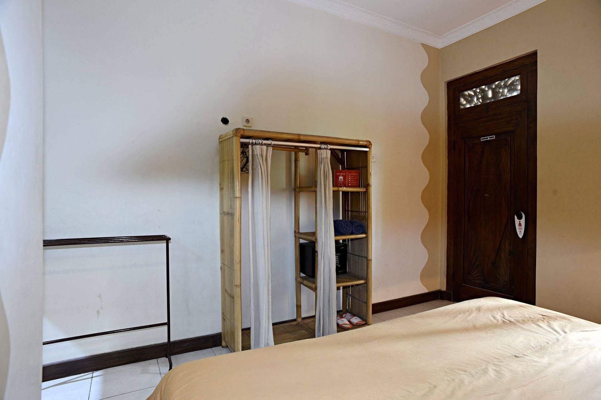 Zen Rooms Malioboro Sosrowijayan Wetan Yogyakarta Exteriör bild